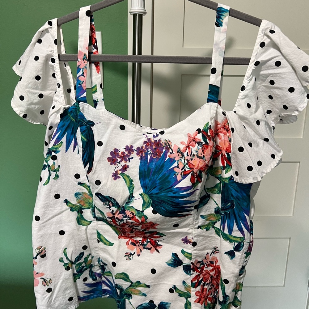 BOLD elements White Blue and Pink Ruffled Sleeveless Tank Top cold shoulder